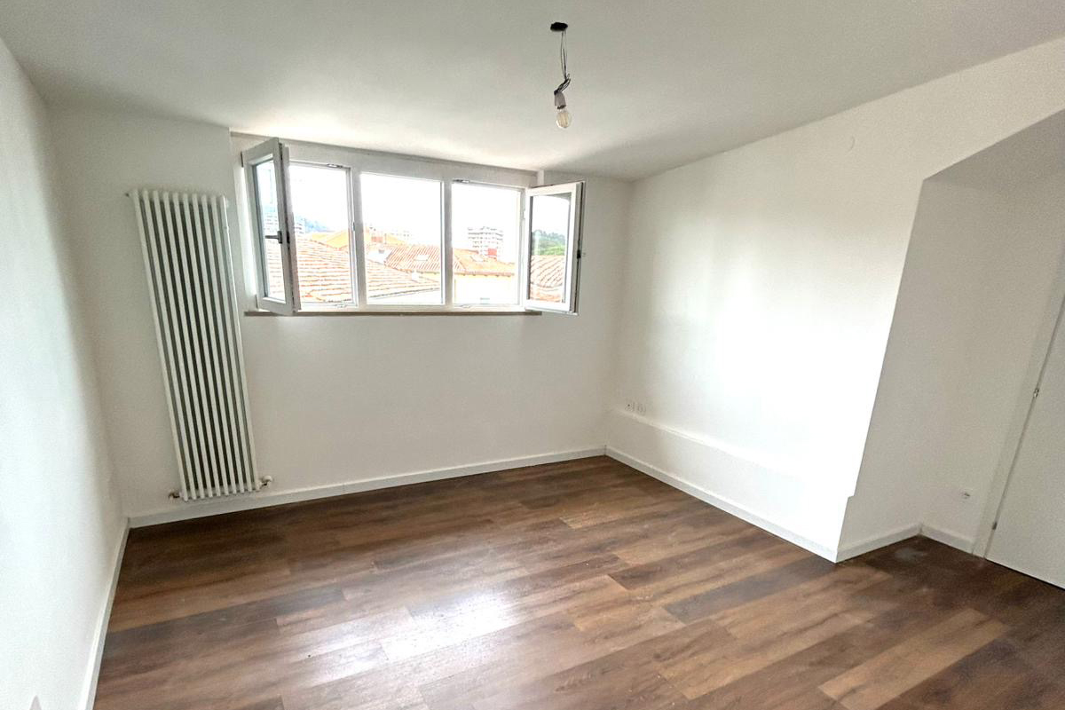 Vendita appartamento ristrutturato Pesaro - zona mare-porto (AP925)